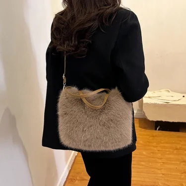 Faux Fur Tote Bag Women's Bucket Plush Luxury Design Ladies Handbags Soft Winter Crossbody Shoulder Bags Bolsa Feminina 3