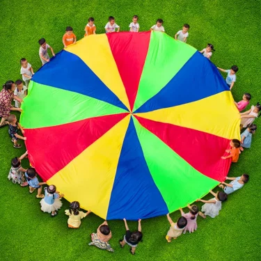 2M/4M Diameter Kids Outdoor Teamwork Game Prop Rainbow Parachute Toys Jump Bag Bounce Play Mat School Activity Puzzle Game 5
