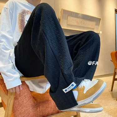 Men High Street Sweatpants Fashion Loose Casual Side Slit Straight-Leg Pants Vintage Blue Jacquard Casual Bottoms Male Clothes 2