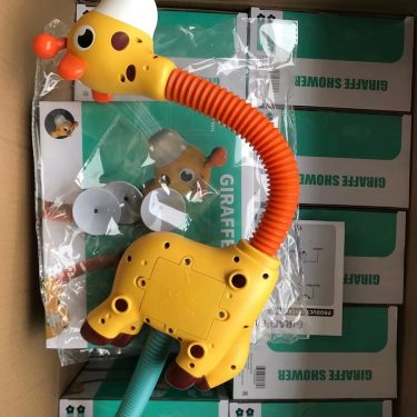 Deer Sprinkler Shower, Giraffe Scalable 360 degree Rotating Children's Shower, Shower, and Water Playing Toy