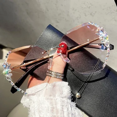 2025 Luxury Brand Design Vintage Rimless Rhinestone Sunglasses Women Men Fashion Gradient Lens Sun Glasses Shades for Female 2