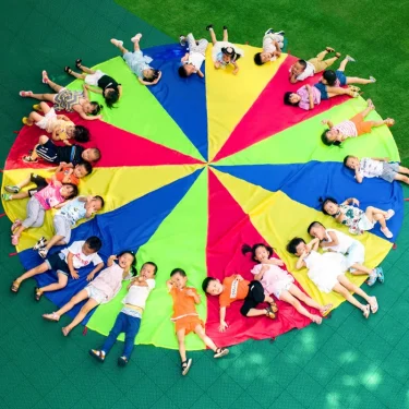 2M/4M Diameter Kids Outdoor Teamwork Game Prop Rainbow Parachute Toys Jump Bag Bounce Play Mat School Activity Puzzle Game 4