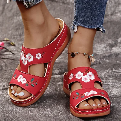 Women Slippers Embroider Flowers Leather Woman Sandals Outdoor Light Casual Wedges Slippers Slip on Summer Shoes for Women 4