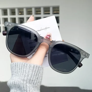 Unisex Fashion New Square Sunglasses Vintage Outdoor Ultralight Sunshade Glasses Men Women Large Wooden Frame UV400 Eyewear 5