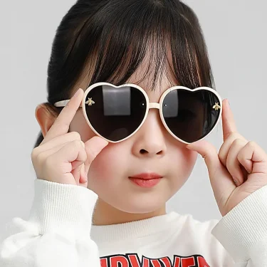 Fashion Heart Kids Sunglasses Children Retro Cute Pink Cartoon Sun Glasses Frame Girls Boys Baby Sunglasses UV400 Eyewear 2