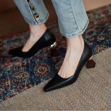 Handmade Leather Women Pumps Sexy Pointed Toe Chic Stylish Office Working Shoes Strange High Heel Stilettos Black Dress Shoes 6