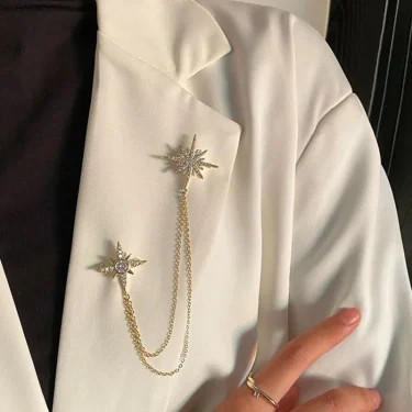 SKEDS Women Men Star Chain Brooches Pins Fashion Vintage Metal Rhinestone Jewelry Pendant Women's Men's Party Brooch Gift 1