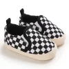 F07 Black-White