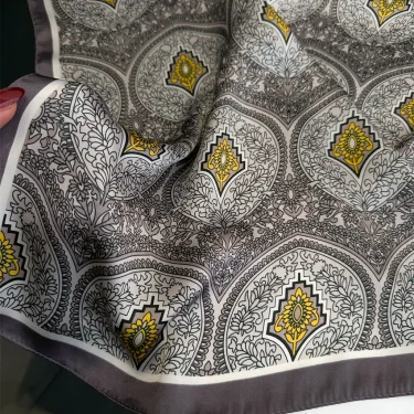 Luxury Vintage Print Square Scarf Hijabs Neck Shawl Stylish Women Multi-functional Bandana Neck Protector Simulated Silk Scarf 6