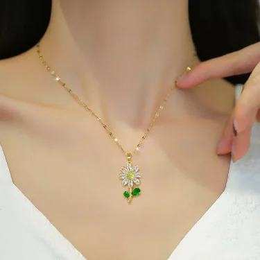 Classic Green Leaf Flower Necklace and Earrings Set Light Luxury Sunflower Personalized Banquet Stainless Steel Jewelry 4