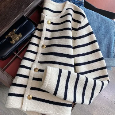Stripe Knitted Cardigan Women Spring Autumn O-neck Single Breasted Long Sleeve Crop Tops Fashion Casual Chic Female Sweaters 2