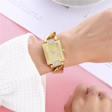 UTHAI Watch Women Square Diamond Inlaid Square Light Luxury Fashion Quartz Watches Metal Female Bracelet Wristwatch Girl Clock 4