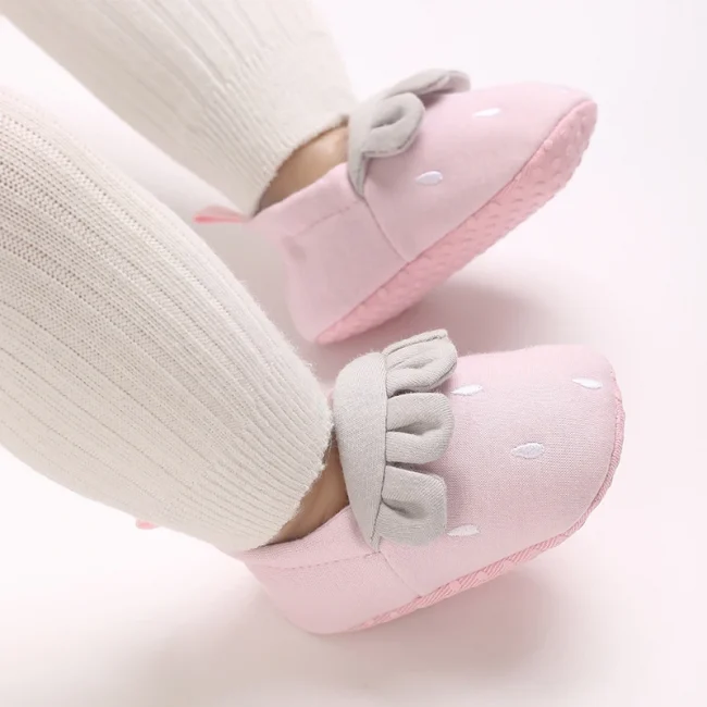 Cotton Cute Strawberry Winter Baby Booties Girl Boots Cotton Soft-Sole Non-Slip Warm Toddler First Walkers Infant Crib Shoes 6
