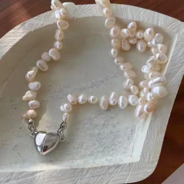 Korean Fashion Pearl Chain Choker Necklace for Women Girls 2025 Trend Jewelry Heart Pendant Necklace Bridal Engagement 5