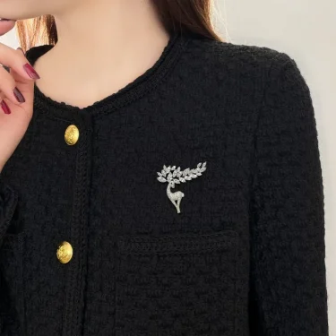 Fashion Full of Rhinestone Sika Deer Brooch Pin for Women Men Gold Plated Silver Color Crystal Animal Christmas Jewelry Gifts 5
