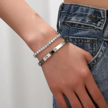 2pcs/set Luxury Love Dangles Bracelets for Women Teen Girls Cubic Zirconia Cuff Bangle Friendship Jewelry Witness Gift of Love 2