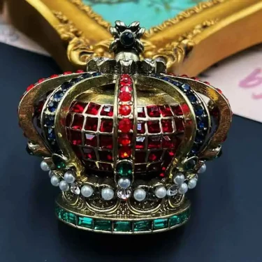 Vintage Queen's Crown Rhinestone Art Heavy Industry Pearl Brooch 3