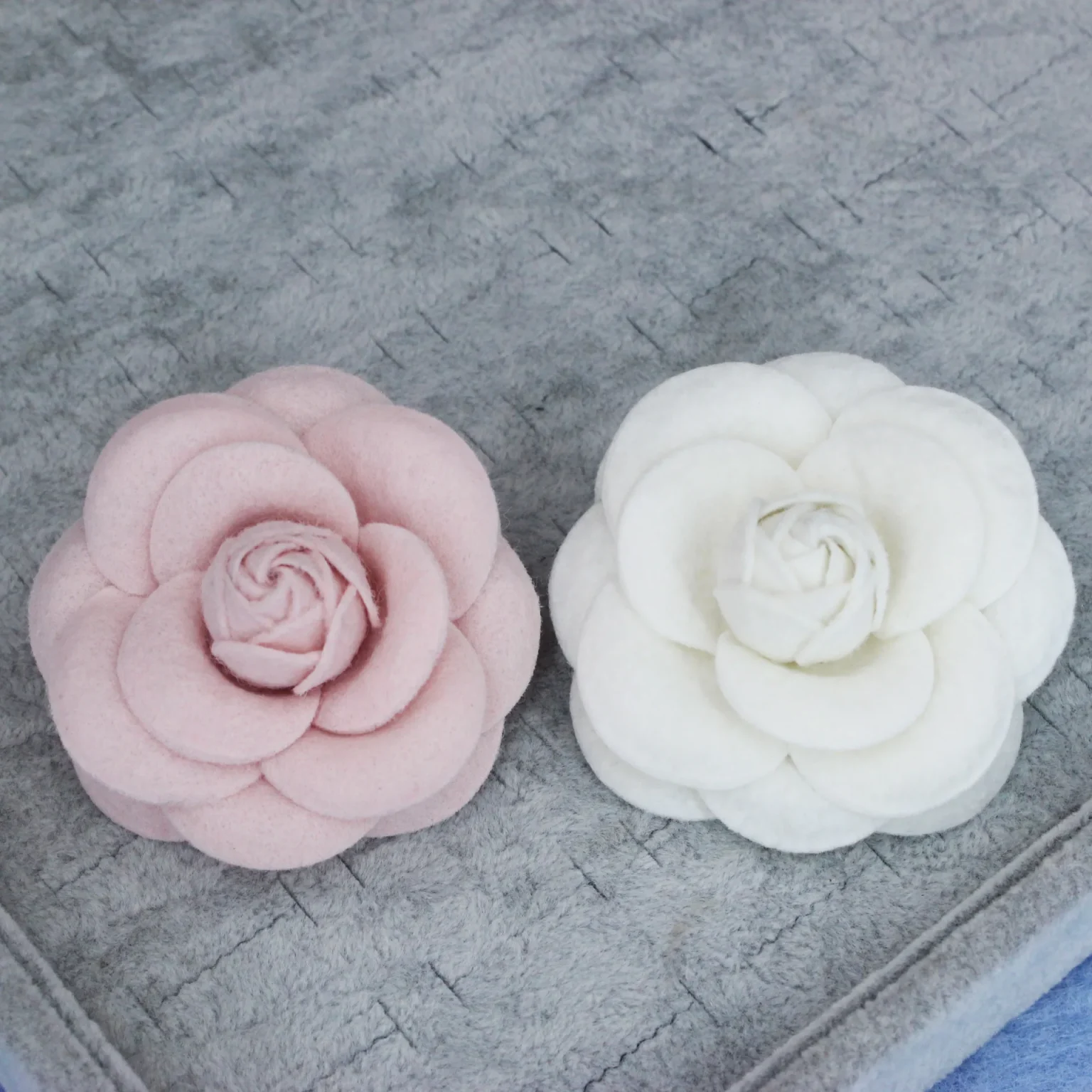 Big Fabric Camellia Brooch Luxury Imitation Wool Pin Brooches for Women Fashion Clothes Corsage Jewelry Accessories Wholesale 3