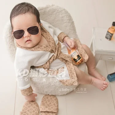 Newborn Children Photography Theme Photography Props New Product Full Moon Baby Photography Big Brand Wind Bathrobe Wine Bottle 1