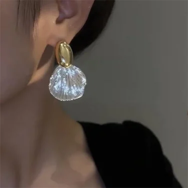 2025 New Vintage Silver Color Metal Big Shell Stud Earrings for Women Fashion Punk Geometry Dangle Earring Jewelry Wholesale 2