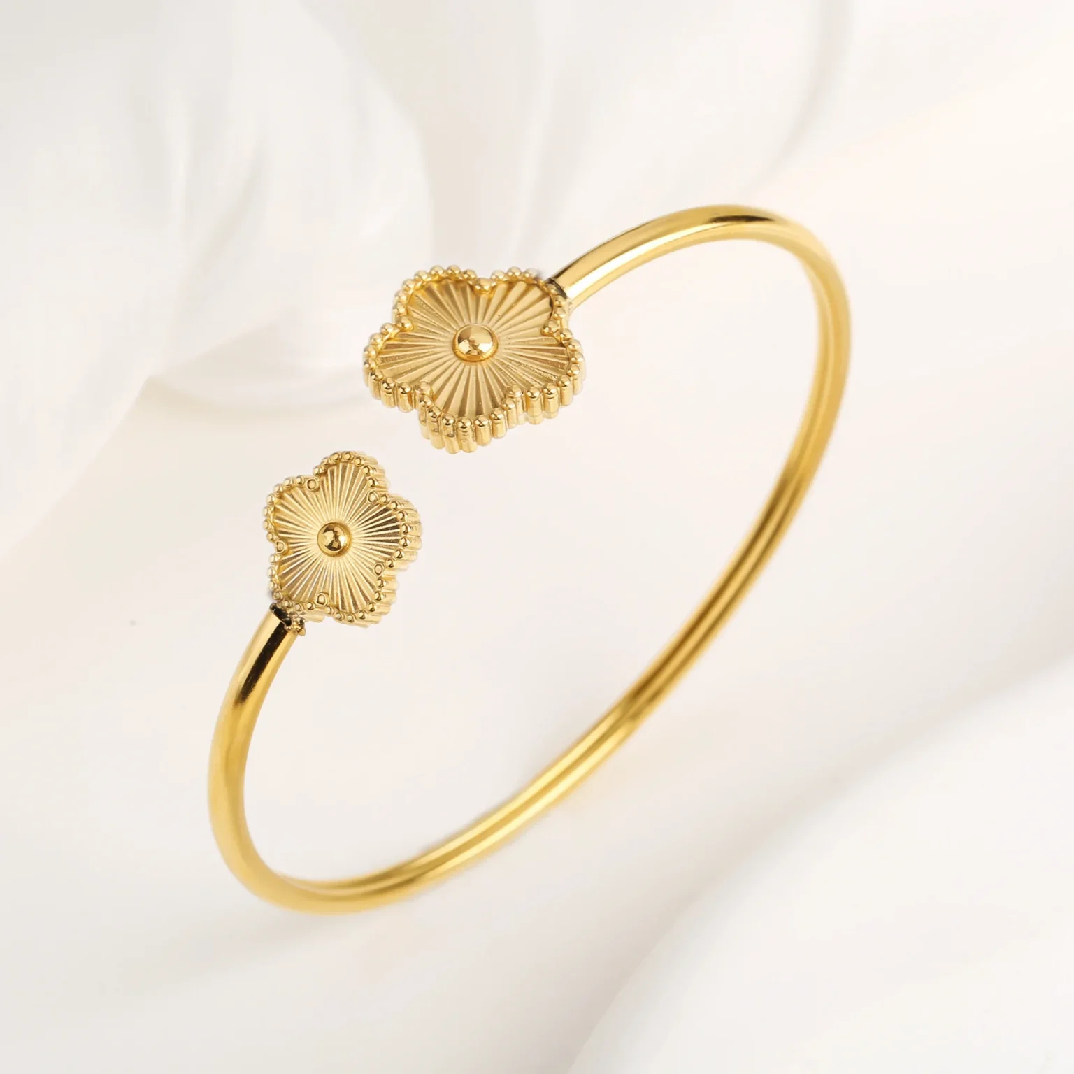 New Design Lucky Stainless Steel FIve Leaf Flower Bangle Ring Jewelry Set for Women Waterproof Fashion Jewelry Party Gift Clover 3