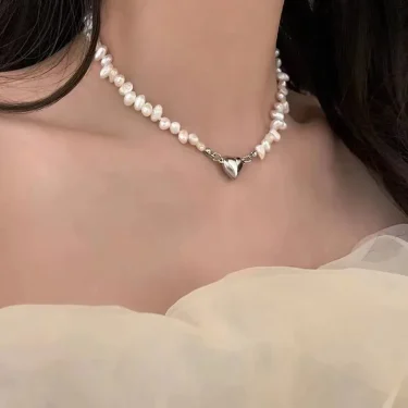 Korean Fashion Pearl Chain Choker Necklace for Women Girls 2025 Trend Jewelry Heart Pendant Necklace Bridal Engagement 2