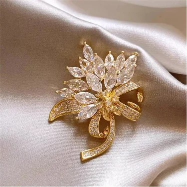 1Pc Exquisite Flower Brooch for Men Women Simple Plant Brooches Pins Jewelry Trendy Accessories Summer Holiday Gifts 2024 3