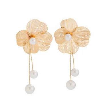 Romantic Flower Petal Long Tassel Drop Earrings for Women 2025 Trend Imitation Pearl Hanging Piercing Earrings Wed Jewelry Gift 5