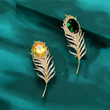 Luxury Crystal Feather Brooch Temperament Green Zircon Brooches Pin For Women Sweater Coat Hat Jewelry Decor Party Accessories 4