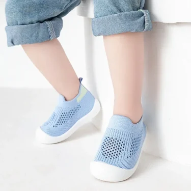 Baby toddler shoes, soft-soled non-slip baby shoes, one-step children's men's and women's mesh casual shoes 4