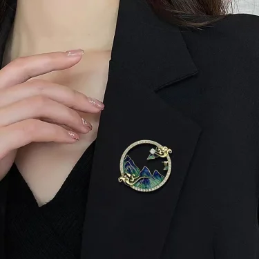 Vintage Chinese Style Round Landscape Painting Brooch For Women Mountain Shaped Tassel Rhinestone Lapel Pins Clothes Accessories 2