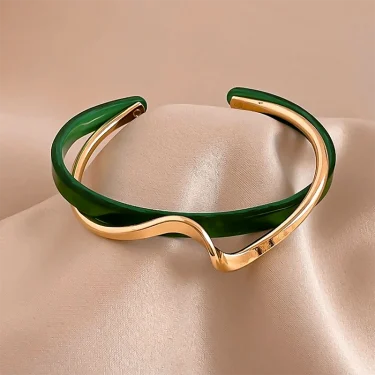 White Shellfish Bracelets Board Bend Metal Bangles Womens Hand Bracelets Geometric C- shaped Opening Bracelets Jewelry Gifts 2