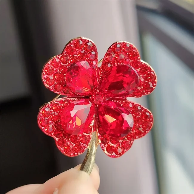 Green Red Crystal Rhinestone Four-Leaf Clover Flower Brooches Lapel Pins Jewelry Clothing Accessories Brooch for Women 2025 3