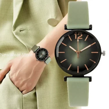 Fashion Ladies Sports Simple Black Dial Quartz Watch Casual Hot Sale Green Silicone Strap Women Clock Dress Wristwatches 1