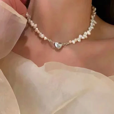 Korean Fashion Pearl Chain Choker Necklace for Women Girls 2025 Trend Jewelry Heart Pendant Necklace Bridal Engagement 1