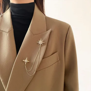 SKEDS Women Men Star Chain Brooches Pins Fashion Vintage Metal Rhinestone Jewelry Pendant Women's Men's Party Brooch Gift 3