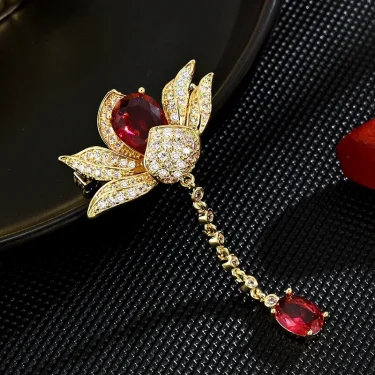 Vintage Elegant Women Classic Pendant Lotus Crystal Brooches Badges Exquisite Lady Shiny Plant Rhinestone Party Pins Jewelry 4