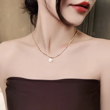 2025 New Simple Design Shiny Zircon Pendant Stainless Steel Gold Colour Necklace Girls' Collar Chain Fashion Jewelry For Women 2