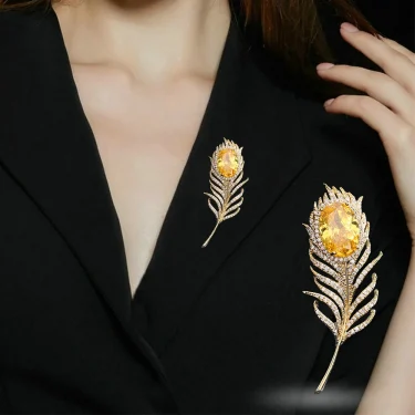 Luxury Crystal Feather Brooch Temperament Green Zircon Brooches Pin For Women Sweater Coat Hat Jewelry Decor Party Accessories 6