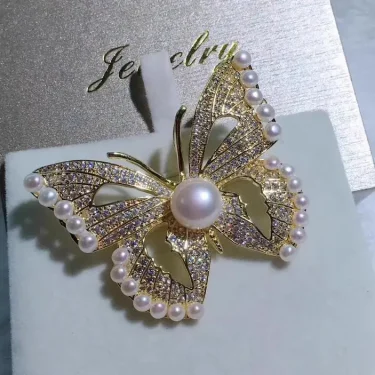 Luxury Rhinestone White Pearl Butterfly Brooches Insect Crystal Pins Fashion Suit Accessory Women's Corsage Outfit Gifts 5