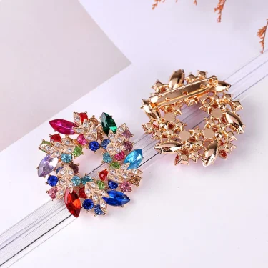 SKEDS Luxury Crystal Elegant Flower Brooches Pins For Women Rhinestone Sweet High Quality Jewelry Wedding Party Cloth Brooch Pin 4