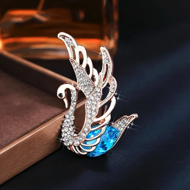 Korean Red Swan Flapping Crystal Brooches For Women Luxury Design Animal Bird Casual Office Party Brooch Pins Jewelry Gifts 5