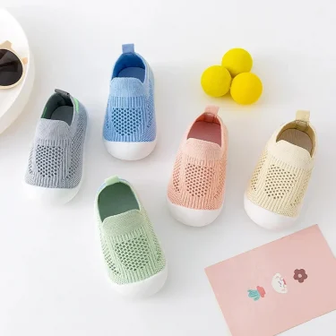 Baby toddler shoes, soft-soled non-slip baby shoes, one-step children's men's and women's mesh casual shoes 2