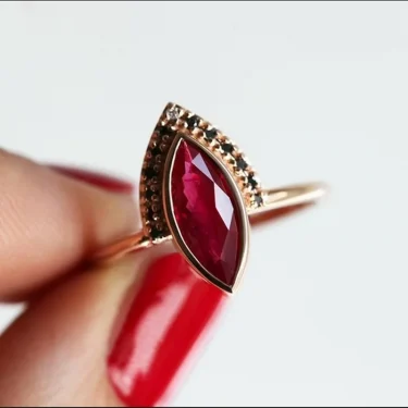Fashion Rhombus Red Zircon Stones Rose Gold Color Rings for Women Classic Metal Marquise Bridal Wedding Rings Set Jewelry 5