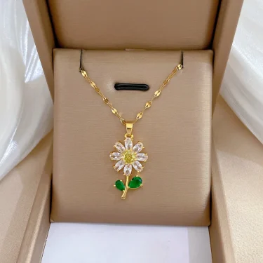 Classic Green Leaf Flower Necklace and Earrings Set Light Luxury Sunflower Personalized Banquet Stainless Steel Jewelry 3
