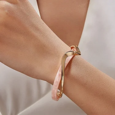 White Shellfish Bracelets Board Bend Metal Bangles Womens Hand Bracelets Geometric C- shaped Opening Bracelets Jewelry Gifts 5