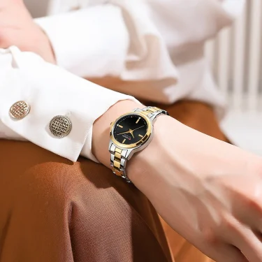CURREN Women's Watches Fashion Original Quartz Wrist Watch for Ladies Roman Dial Dazzling Diamond Waterproof Luminous Luxury New 6