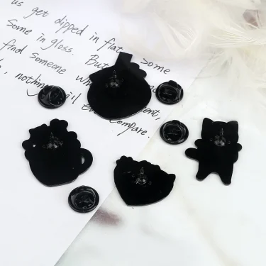 Romantic Candy Cats Brooch for Couples Cute 'Full with Love' Kitties Wink Enamel Pin Cartoon Animal Badge Valentine's Day Gifts 2