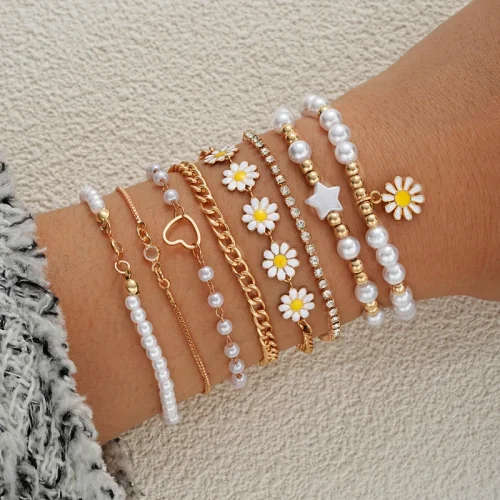 8pcs Vintage Daisy Flower Pendant Bracelet Set for Women Bohemian Beaded Enamel Star Heart Pearl Bangles Trendy Jewelry Gifts 1