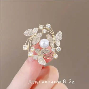 Fashion Pearl butterfly Rhinestone Brooches For Women Elegant Metal Fixed Clothing Pins Daily High-end Jewelry wholesale 2